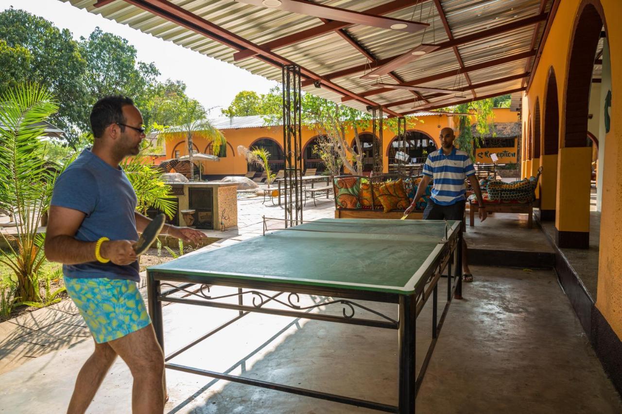 Jollyboys Backpackers Vandrarhem Livingstone Exteriör bild